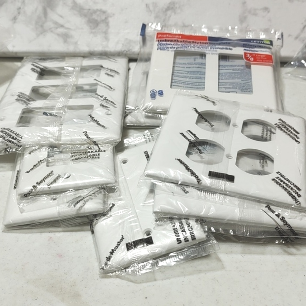 11 wall plates Free you pay shipping 🆓🆓🆓
